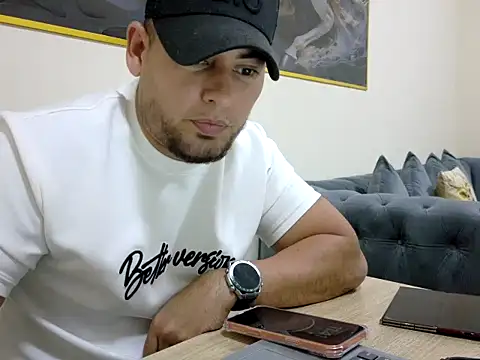 maximus888A online show from April 2026 07:42:01 PM