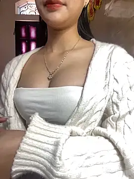 Linh247380 online show from December 2025 01:10:02 AM