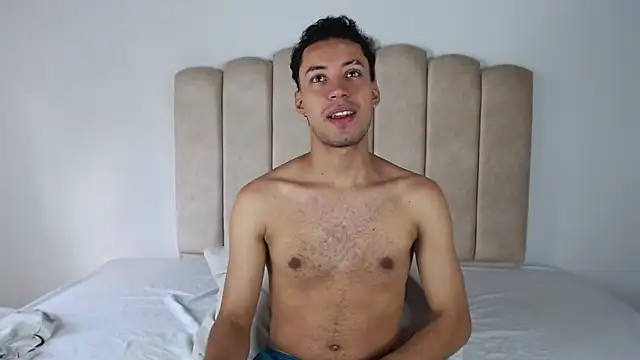 aroncooper1 online show from November 2025 09:09:02 PM