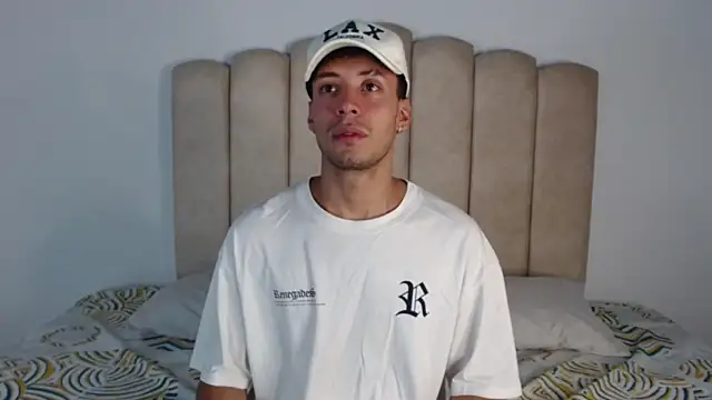 aroncooper1 online show from November 2025 11:09:01 PM