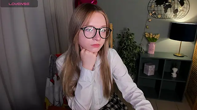 Snapshot of elliupp chatting on October 2025 08:27:02 AM elliupp online show from October 2025 08:27:02 AM