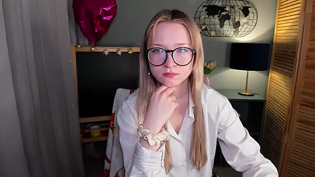 Snapshot of elliupp chatting on October 2025 08:37:01 AM elliupp online show from October 2025 08:37:01 AM
