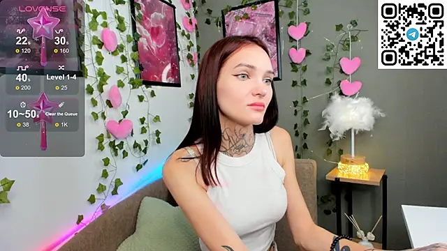 Snapshot of Selena_Lune chatting on September 2025 01:56:01 AM Selena Lune online show from September 2025 01:56:01 AM