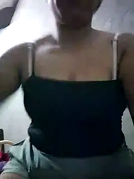 Snapshot of LylyCii96 chatting on October 2025 07:38:01 AM LylyCii96 online show from October 2025 07:38:01 AM