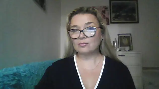 Snapshot of Myrienna chatting on October 2025 08:46:02 PM Myrienna online show from October 2025 08:46:02 PM