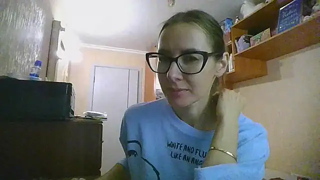 Snapshot of Norivann chatting on October 2025 10:45:02 AM Norivann online show from October 2025 10:45:02 AM
