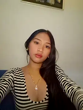 Snapshot of Bunny72772 chatting on October 2025 03:46:01 PM Bunny72772 online show from October 2025 03:46:01 PM