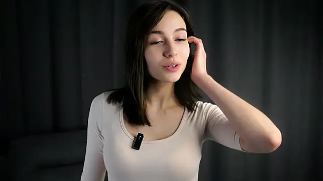 LettySlovacek online show from October 2025 01:40:01 AM