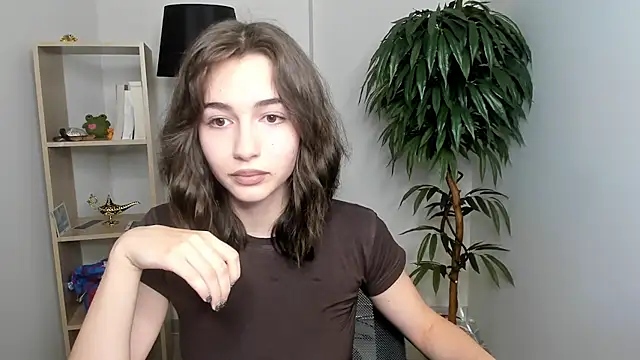 LettySlovacek online show from September 2025 11:06:01 AM