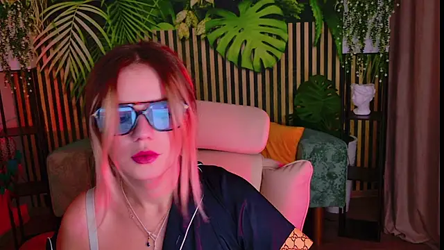 KellyHayden online show from October 2025 11:11:01 AM