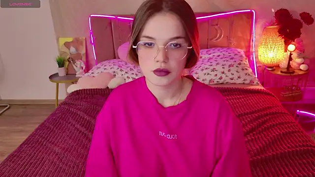 KellyHayden online show from February 2026 05:46:02 PM