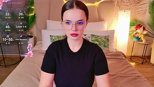 KellyHayden online show from February 2026 05:23:01 PM