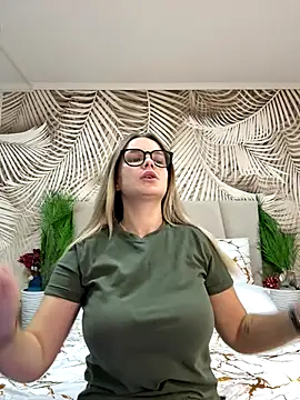 KellyHayden online show from October 2025 10:29:01 AM