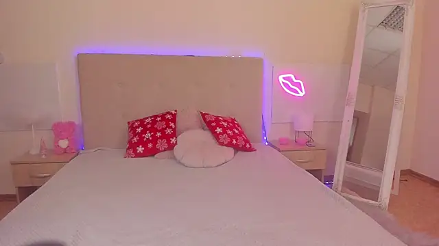 TrishaDarks online show from January 2026 06:31:02 AM