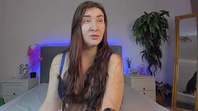 Snapshot of TrishaDarks chatting on November 2025 07:41:01 AM TrishaDarks online show from November 2025 07:41:01 AM