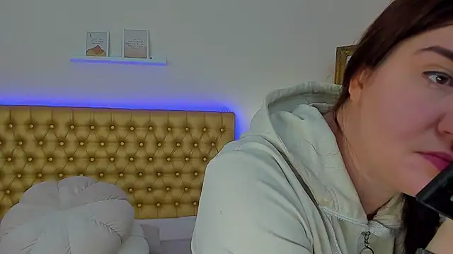 TrishaDarks online show from April 2026 05:03:01 AM