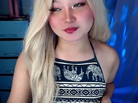 Eyes-on-me online show from October 2025 05:36:02 PM
