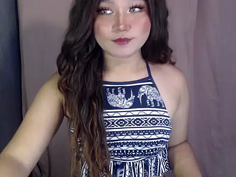 Eyes-on-me online show from May 2026 06:22:02 PM