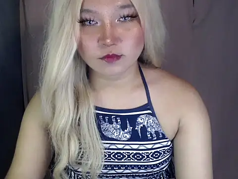 Eyes-on-me online show from May 2026 05:49:02 PM