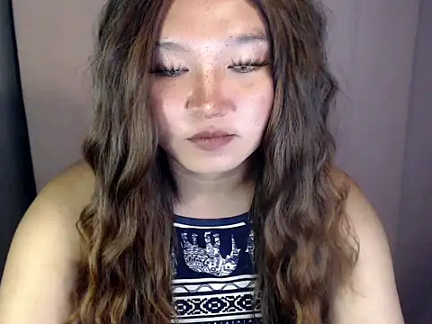 Eyes-on-me online show from February 2026 07:26:02 AM