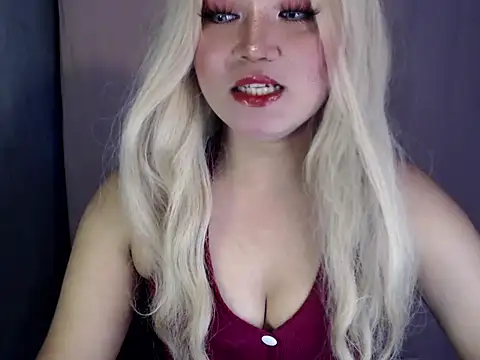 Eyes-on-me online show from March 2026 06:10:01 PM