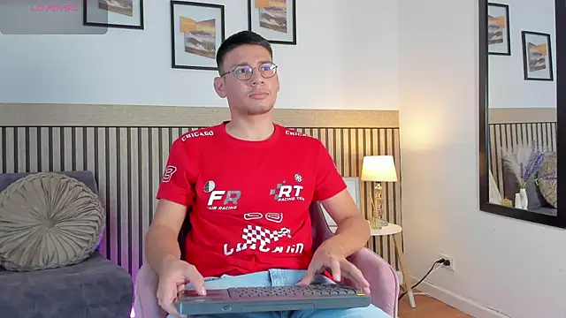 Snapshot of marcuswildx chatting on September 2025 10:16:01 PM marcuswildx online show from September 2025 10:16:01 PM