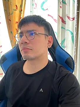 Snapshot of marcuswildx chatting on December 2025 03:11:01 PM marcuswildx online show from December 2025 03:11:01 PM