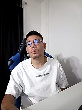 Snapshot of marcuswildx chatting on September 2025 11:34:02 PM marcuswildx online show from September 2025 11:34:02 PM