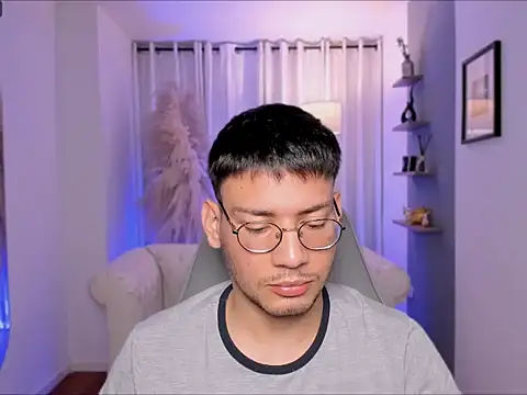 Snapshot of marcuswildx chatting on November 2025 02:17:01 PM marcuswildx online show from November 2025 02:17:01 PM