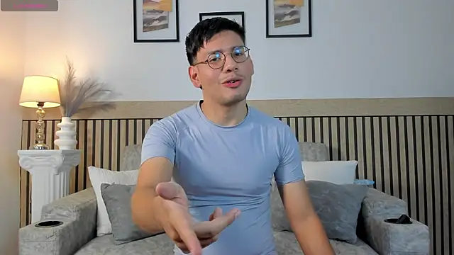 marcuswildx online show from April 2026 11:44:02 PM