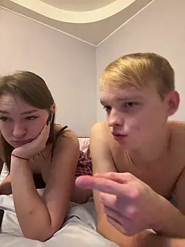 Snapshot of LinChka5789 chatting on November 2025 10:46:02 PM LinChka5789 online show from November 2025 10:46:02 PM