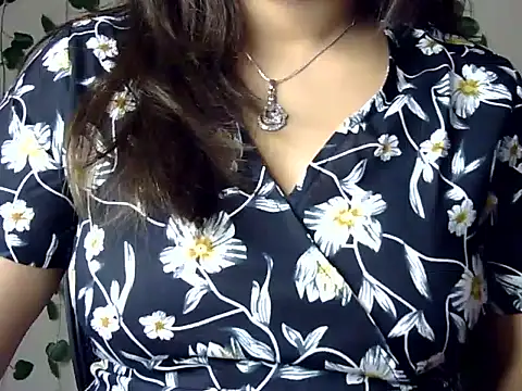 Snapshot of Aaliya02 chatting on December 2025 08:51:02 AM Aaliya02 online show from December 2025 08:51:02 AM