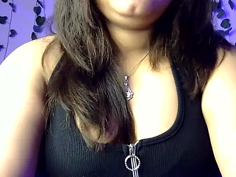 Aaliya02 online show from November 2025 09:07:01 PM