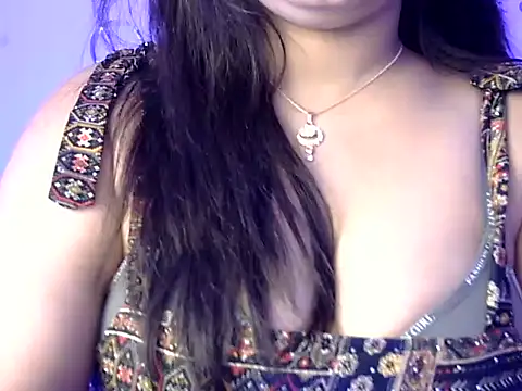Aaliya02 online show from April 2026 10:11:01 PM