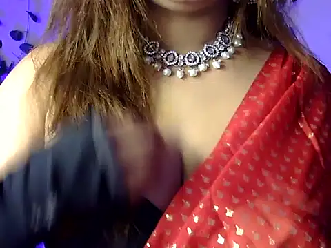 Snapshot of Aaliya02 chatting on February 2026 11:43:02 AM Aaliya02 online show from February 2026 11:43:02 AM