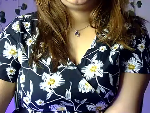 Snapshot of Aaliya02 chatting on February 2026 11:25:01 PM Aaliya02 online show from February 2026 11:25:01 PM