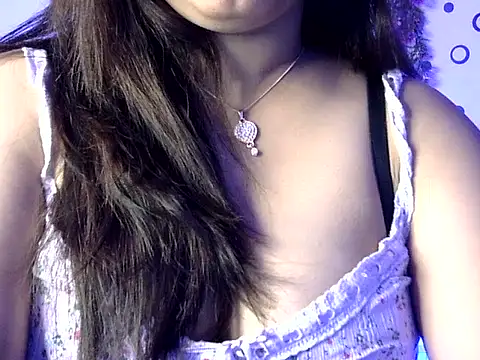 Aaliya02 online show from April 2026 09:27:01 AM
