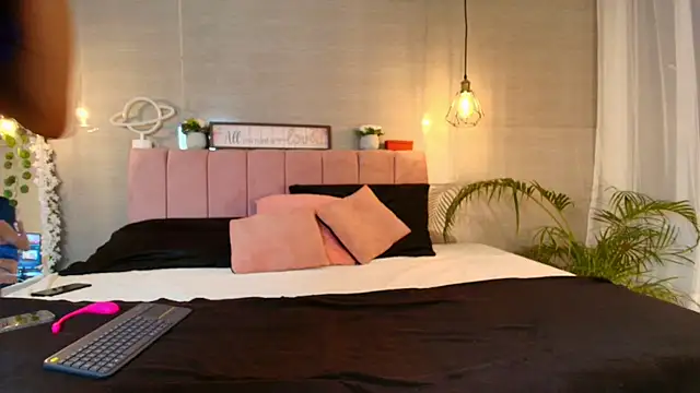 Snapshot of eimi_rosse18 chatting on October 2025 12:26:02 PM eimi rosse18 online show from October 2025 12:26:02 PM