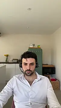 eauminerale online show from February 2026 10:15:02 AM