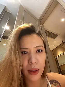 miumiu-66 online show from November 2025 01:26:01 PM