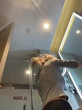 miumiu-66 online show from February 2026 08:25:01 AM