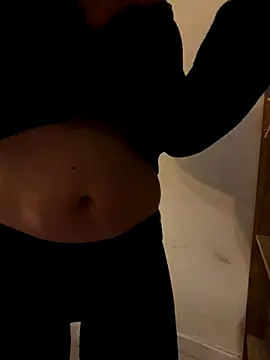 Snapshot of Elliepush chatting on October 2025 07:26:02 PM Elliepush online show from October 2025 07:26:02 PM