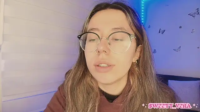 Snapshot of sweettvera chatting on October 2025 10:13:01 AM sweettvera online show from October 2025 10:13:01 AM