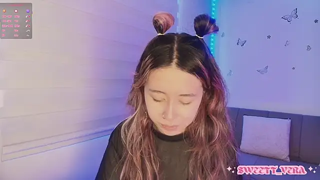 Snapshot of sweettvera chatting on November 2025 01:10:02 PM sweettvera online show from November 2025 01:10:02 PM