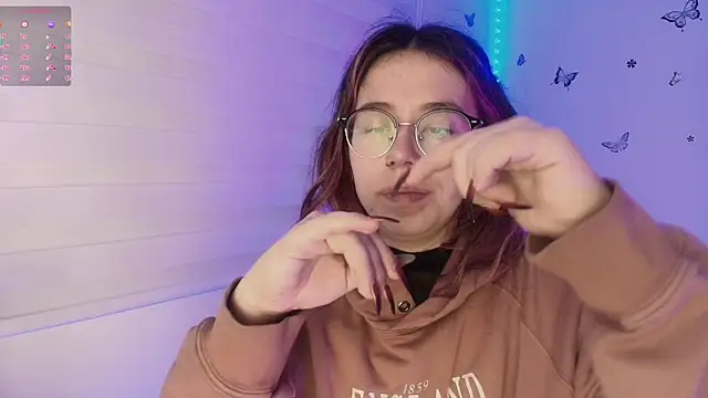 Snapshot of sweettvera chatting on November 2025 10:52:01 AM sweettvera online show from November 2025 10:52:01 AM