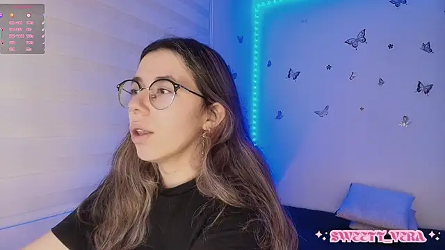 Snapshot of sweettvera chatting on October 2025 10:03:02 AM sweettvera online show from October 2025 10:03:02 AM