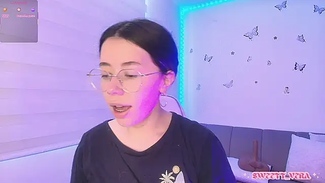 sweettvera online show from April 2026 12:45:01 PM