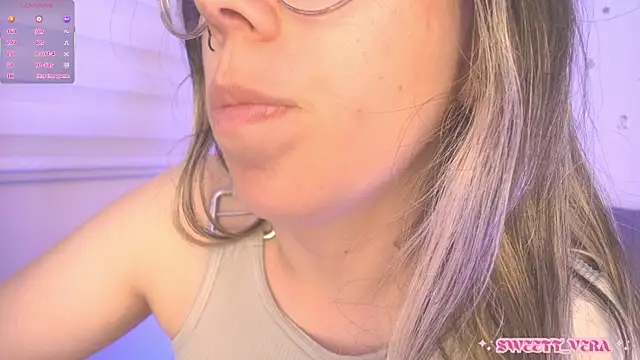 Snapshot of sweettvera chatting on June 2026 06:07:01 AM sweettvera online show from June 2026 06:07:01 AM