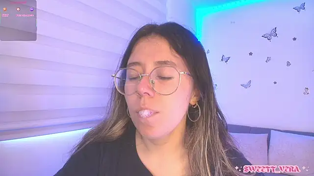 Snapshot of sweettvera chatting on July 2026 09:50:02 PM sweettvera online show from July 2026 09:50:02 PM