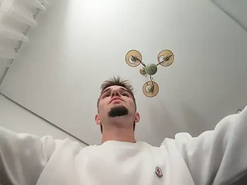 jorgeereyy online show from October 2025 03:33:02 PM